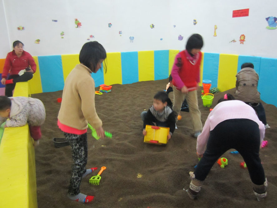 淘氣堡、淘氣堡廠家只選廣州朗智康體www.langzhikt.cn 淘氣堡、淘氣堡廠家只選廣州非帆游樂