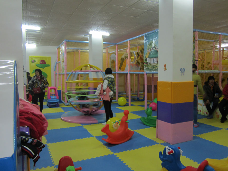 淘氣堡、淘氣堡廠家只選廣州朗智康體www.langzhikt.cn 淘氣堡、淘氣堡廠家只選廣州非帆游樂