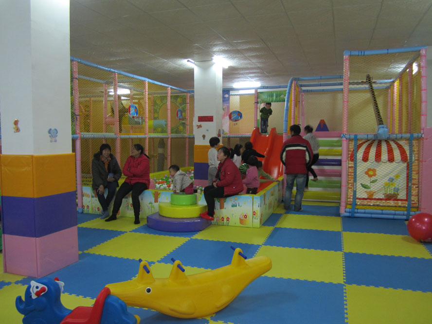 淘氣堡、淘氣堡廠家只選廣州朗智康體www.langzhikt.cn 淘氣堡、淘氣堡廠家只選廣州非帆游樂